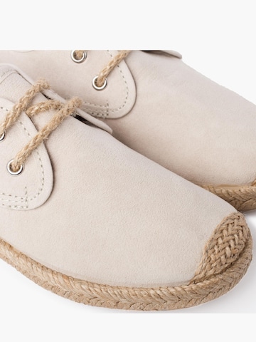 Pisamonas Low shoe in Beige