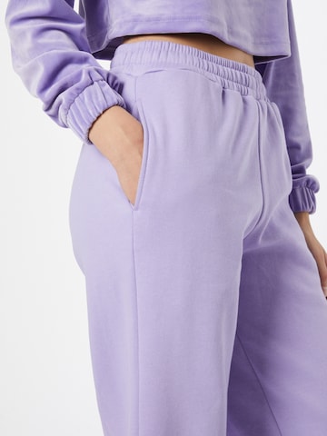 Effilé Pantalon Urban Classics en violet