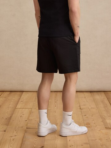 DAN FOX APPAREL Regular Shorts 'Yunus' in Schwarz