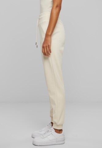 Urban Classics - Tapered Pantalón en blanco