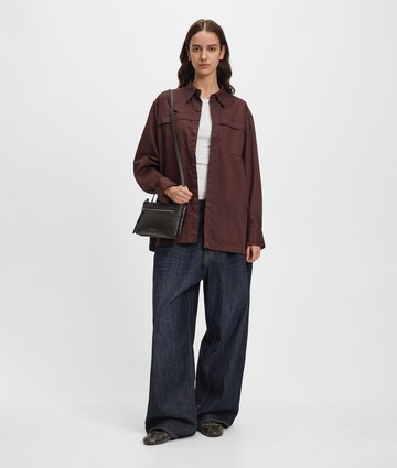 Liebeskind Berlin Crossbody bag in Brown: front