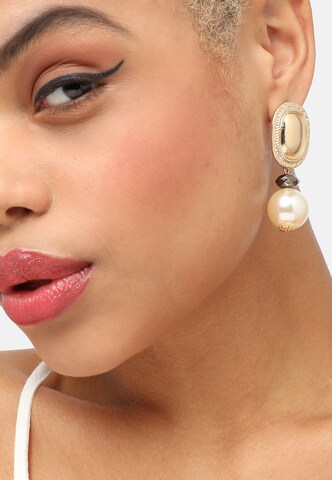 Boucles d'oreilles 'Farah' SOHI en or : devant