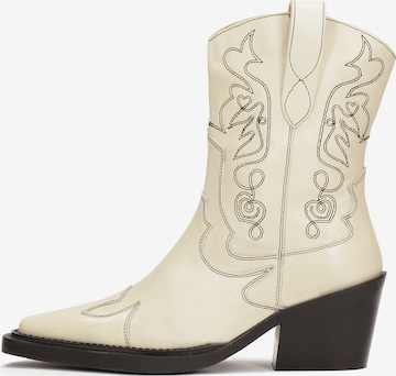 Kazar Studio Cowboy Boots in White: front