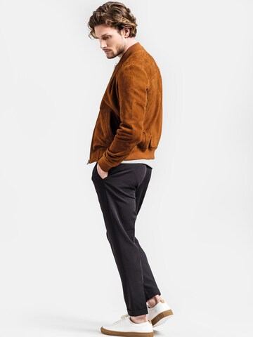 18N62 Between-season jacket 'NEAnglo' in Brown