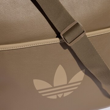 ADIDAS ORIGINALS Taška přes rameno 'Airliner' – hnědá