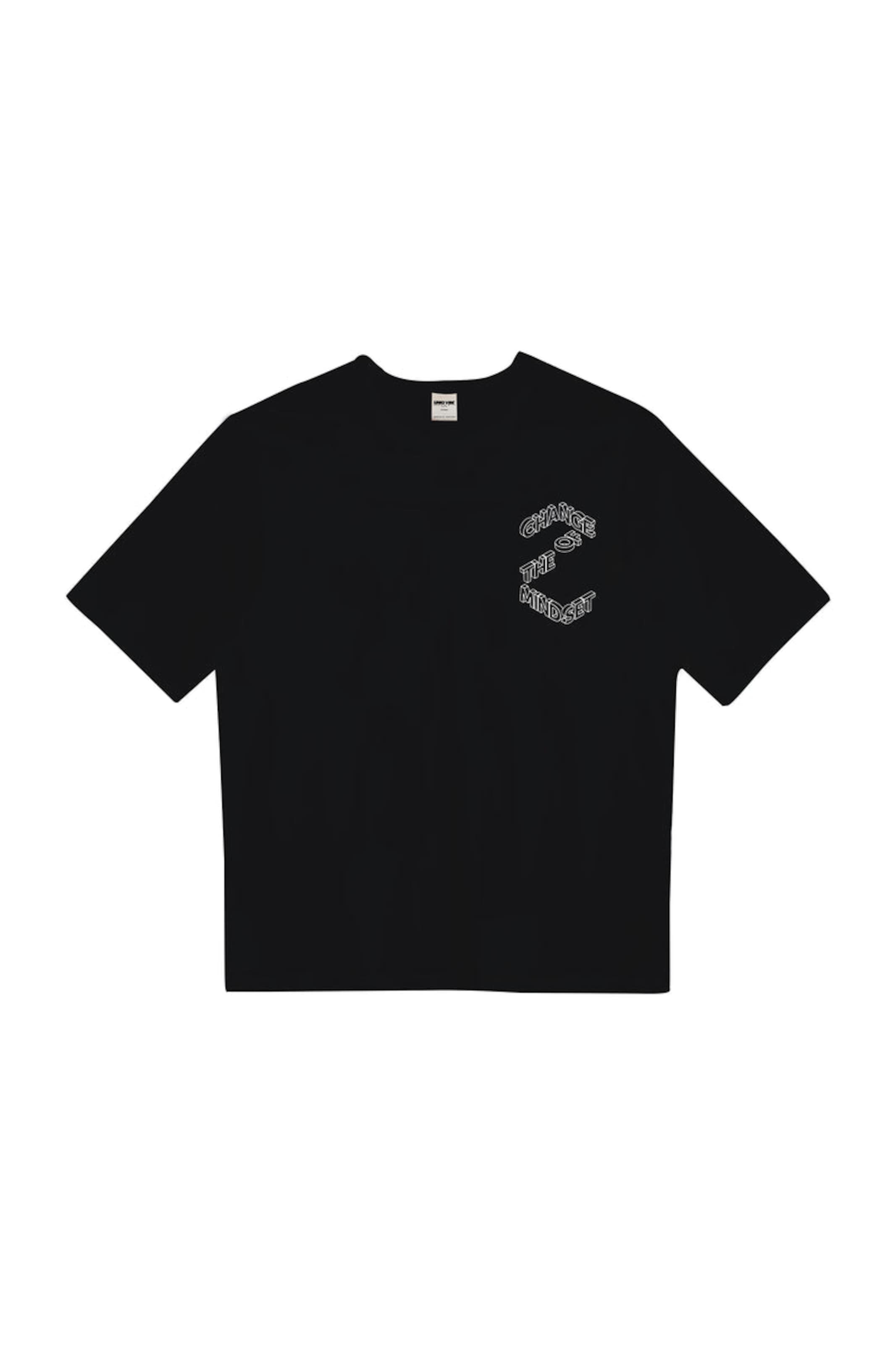 UNIQVIBE Shirt in Black: front