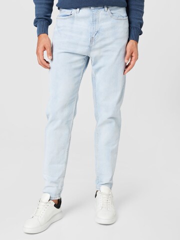 Cotton On Regular Jeans in Blauw: voorkant