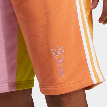 ADIDAS ORIGINALS - Loosefit Calças em mistura de cores