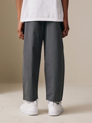 Next Loosefit Housut värissä harmaa