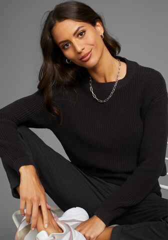 LAURA SCOTT Sweater in Black