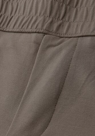 STREET ONE Tapered Hose in Beige