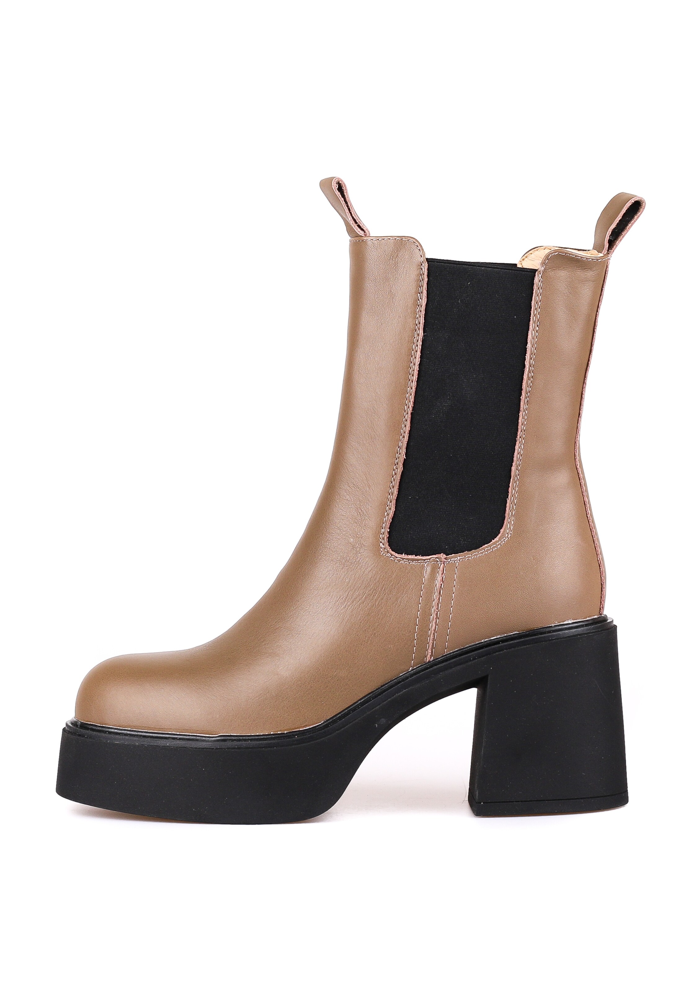 Chelsea Boots CESARE GASPARI en marron : devant
