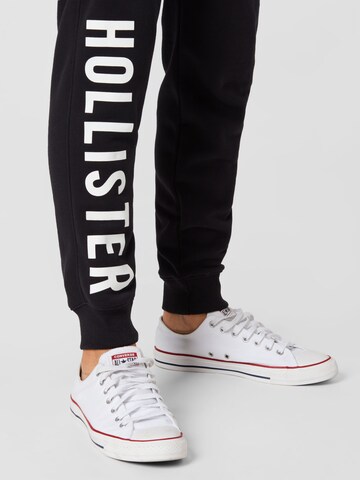 Tapered Pantaloni di HOLLISTER in nero