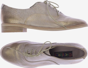 Everybody Flats & Loafers in 40 in Beige: front