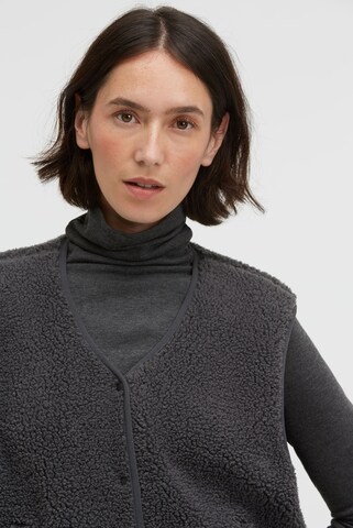 SENSES.THE LABEL Knitted Vest in Grey