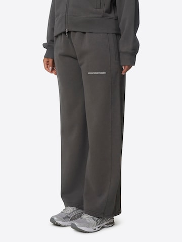 Wide leg Pantaloni di Good For Nothing in grigio