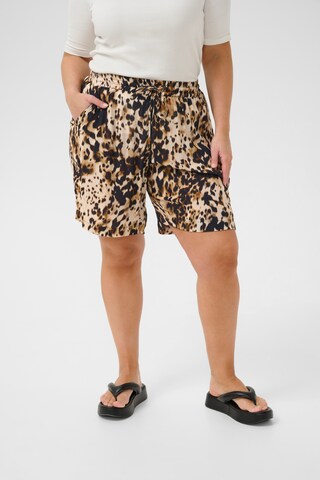 KAFFE CURVE - Loosefit Calças 'KCJulia' em castanho: frente