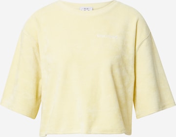 WEARKND Μπλουζάκι σε κίτρινο: μπροστά