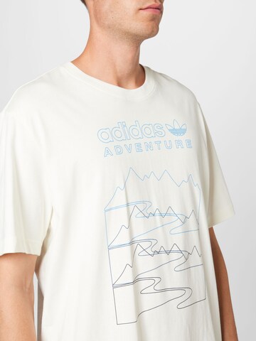 ADIDAS ORIGINALS - Camisa 'Adventure Mountain Front' em branco