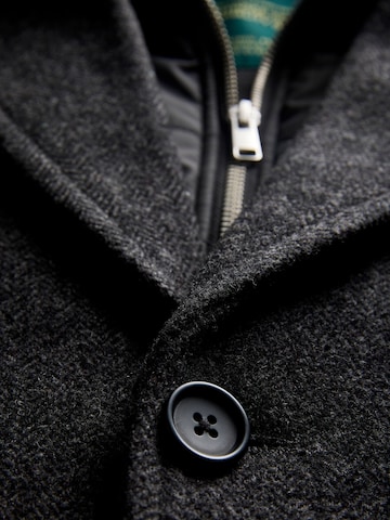 Portland Outerwear Company Between-seasons coat in Grey