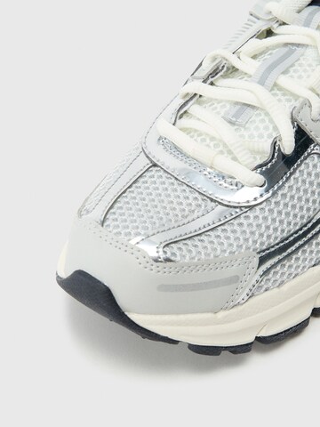 Nike Sportswear Trainers 'VOMERO 5' in Grey