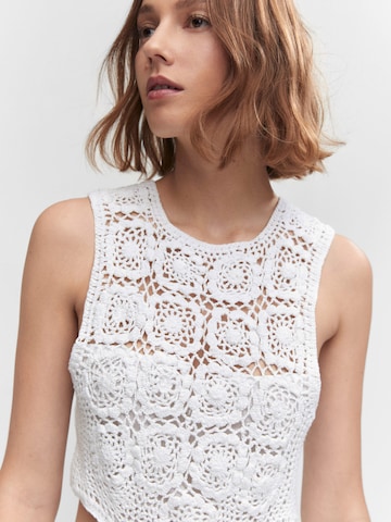 Rochie de vară 'Blake' de la MANGO pe alb