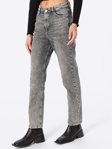 QS Regular Jeans in Grau: predná strana