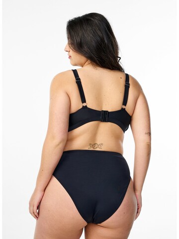 Swim by Zizzi - Triángulo Top de bikini 'Stina' en negro