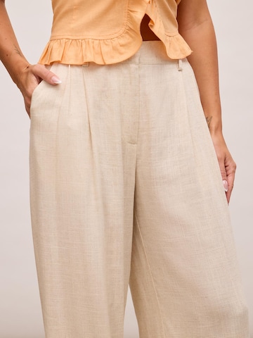 noar studios Широка кройка Панталон в бежово