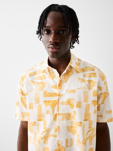 Bershka Regular fit Button Up Shirt in Yellow