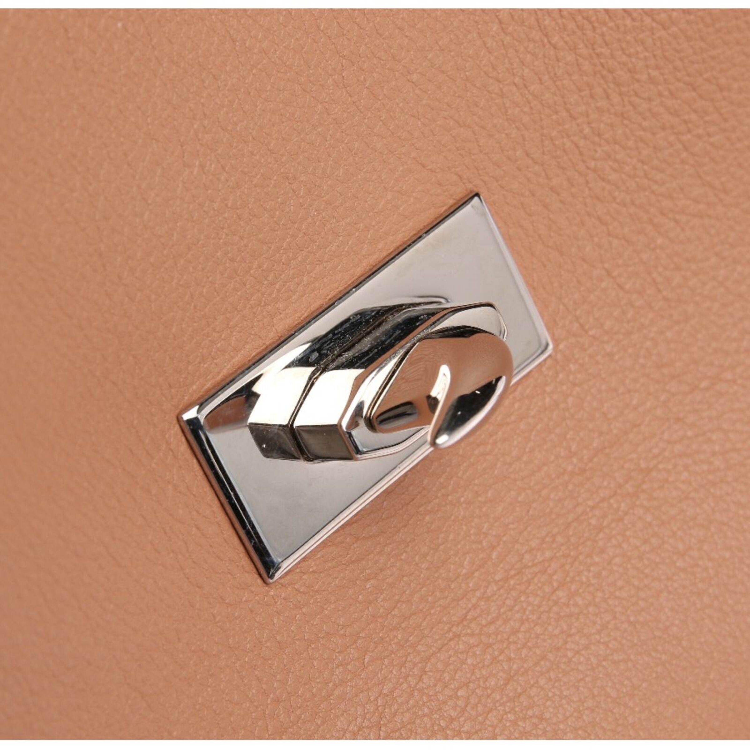 Givenchy Handtasche One Size in Braun