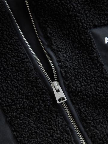 Jachetă  fleece 'Underground' de la smALLSAINTS pe negru