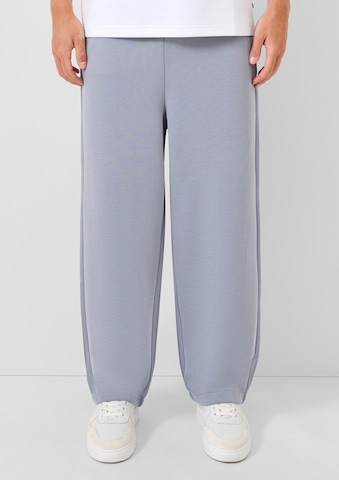 QS Loosefit Broek in Grijs: voorkant