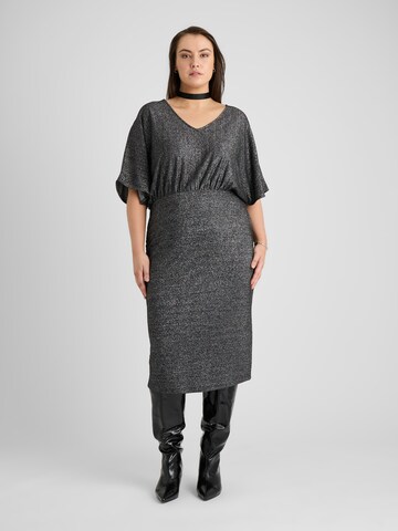 Abito 'Laurina' di Guido Maria Kretschmer Curvy in nero: frontale