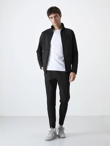 Tommy Life - Fato de desporto em preto