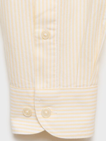 MANGO MAN Regular Fit Skjorte 'Kodak' i gul