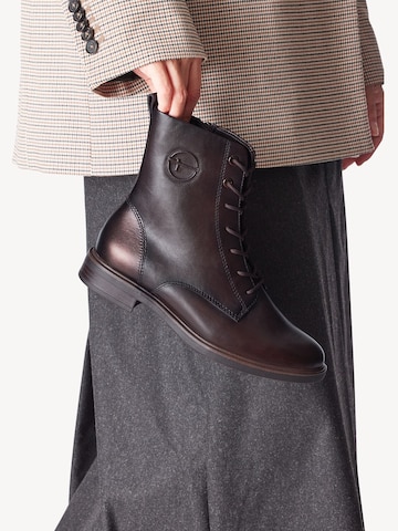 Stivaletto stringato di Tamaris in marrone