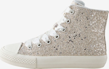 Next Tennarit värissä beige: etupuoli