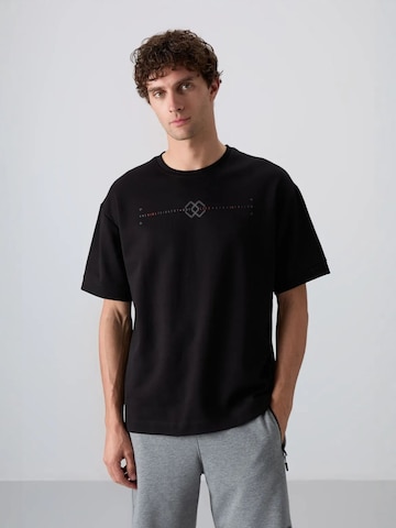 Tommy Life Shirt in Black: front