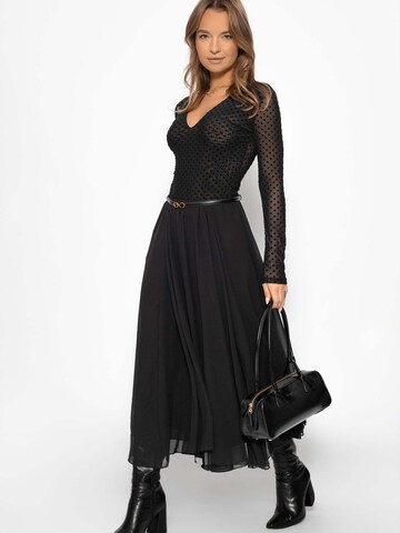 SASSYCLASSY Rock in Schwarz: Vorderseite
