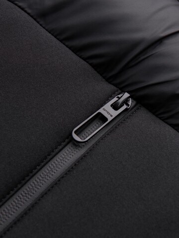 Ombre Weatherproof jacket in Black