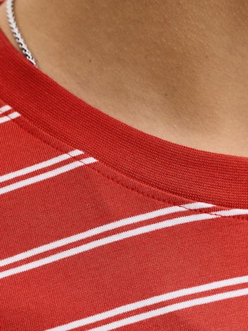 Tricou 'JORNORREBRO' de la JACK & JONES pe roșu