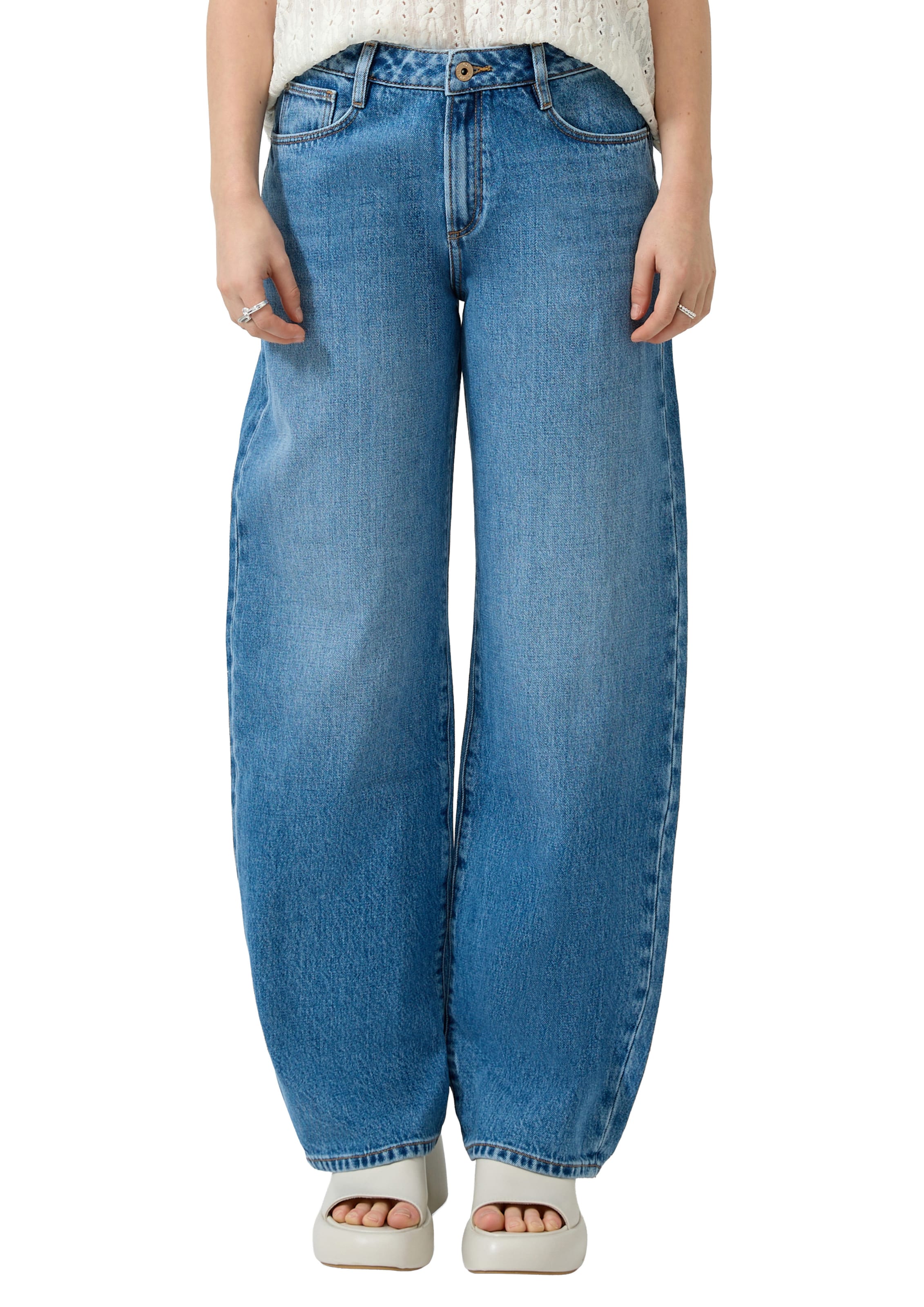 QS Vat Jeans in Blauw: voorkant