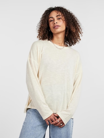 T-shirt PIECES en beige : devant