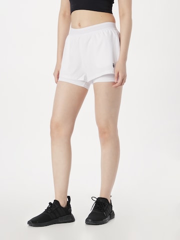 K-Swiss Performance Regular Sportshorts 'HYPERCOURT' in Weiß: predná strana