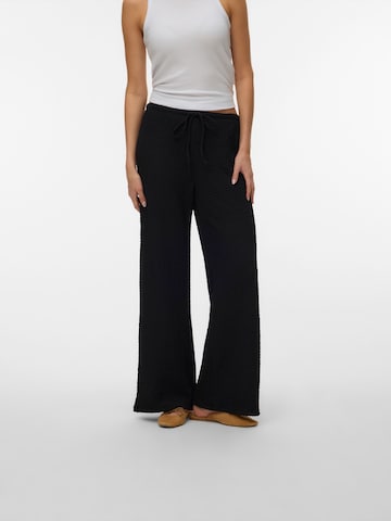 melns VERO MODA Platas staras Bikses 'VMANITA': no priekšpuses