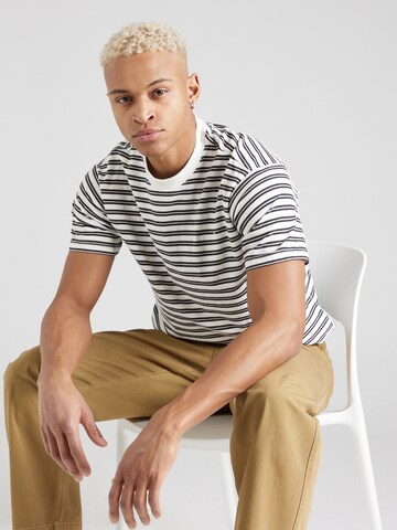 Maglietta 'RED TAB' di LEVI'S ® in bianco