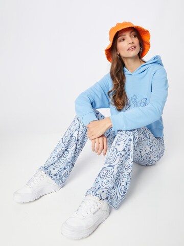 LOCAL HEROES Sweatshirt 'POPSTAR' in Blau