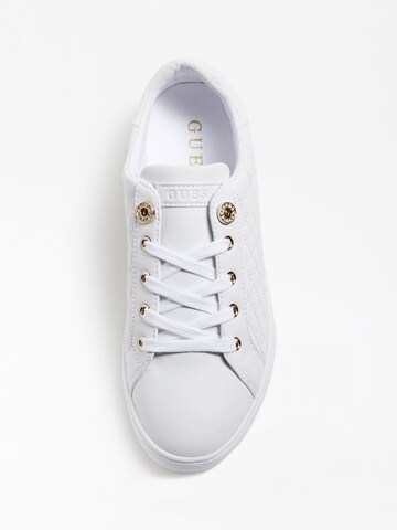 Baskets basses GUESS en blanc