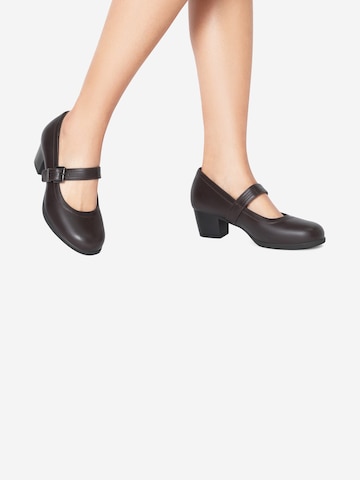 Dream Pairs Pumps in Brown
